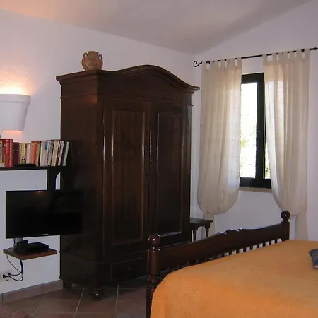 Studio-appartment In Mit Meerblick * Porto Azzurro